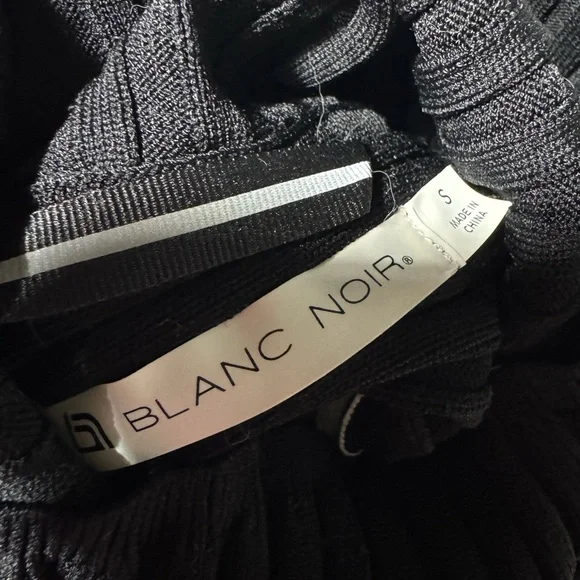 Blanc Noir Ribbed Sweater - Picture 3 of 8